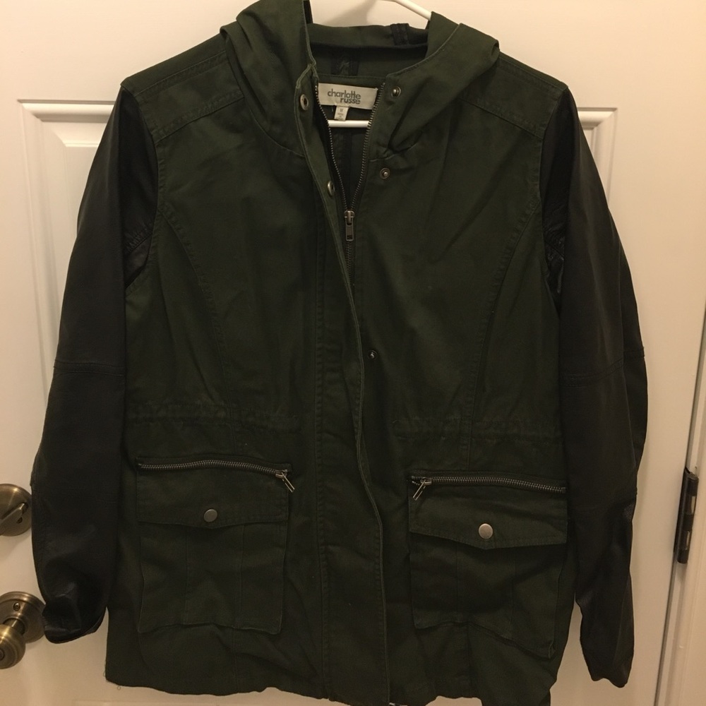 Hooded outdoor light weight jacket
